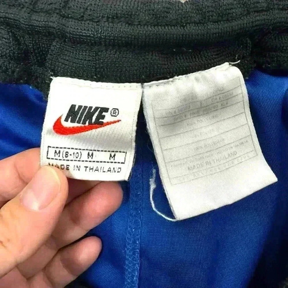 VTG Nike 90s Sports Short  Silkily Solo Swoosh Men’s Medium Thailand Made Skater - Picture 4 of 7